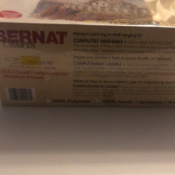 BERNAT New Sealed 16"x32" Lighthouse Latch Hook KIT KT263 Rug/Wall Hanging - Picture 2 of 4
